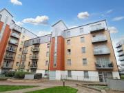 1 bedroom flat for rent in Queen Mary Avenue, London, E18