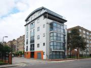 1 bedroom flat for rent in Queensbridge Road,...