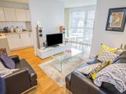 1 bedroom flat for rent in Queensland Road, Queensland...