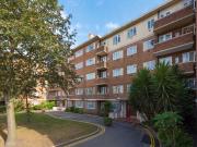 1 bedroom flat for rent in Rusper Court, Clapham Road, SW9