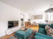 1 Bedroom Flat for Rent in ST GEORGES FIELDS | Foxtons