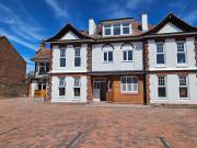 1 bedroom flat for rent in Swinburne Avenue,...
