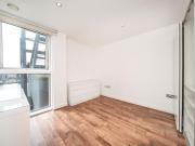 1 bedroom flat for rent in Western Gateway, Canary...