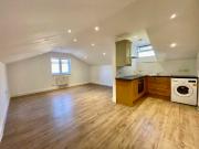 1 bedroom flat for rent in Windsor Street, Uxbridge, UB8