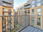 1 bedroom flat for rent in Woodberry Down, Stoke...