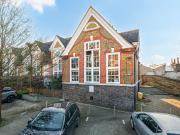 1 bedroom flat for sale