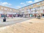 1 bedroom flat for sale in Arbury Court, Cambridge, CB4