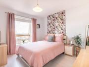 1 bedroom flat for sale in Coles Green Road, Dollis...