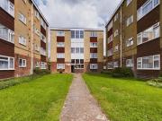 1 Bedroom Flat For Sale In Cosham, Portsmouth