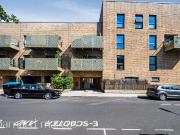 1 bedroom flat for sale in Elmington Road, London, SE5
