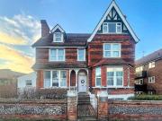 1 bedroom flat for sale in Moat Croft Road, Eastbourne, BN21