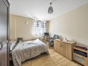 1 bedroom flat for sale in Slough, Berkshire, SL1