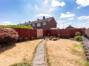 1 bedroom flat for sale in Tomlin Road, Slough, SL2