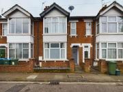 1 Bedroom Flat For Sale In Town Centre