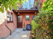 1 Bedroom Flat For Sale In Town Centre, Christchurch 1 Bedroom Flat For Sale In Town Centre, Christchurch