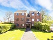 1 bedroom flat for sale in Wellington Road North Weald CM16