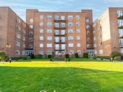 1 Bedroom Flat For Sale In West Drive, Birmingham