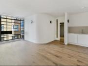 1 bedroom flat in beautiful converted building