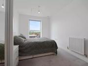 1 bedroom flat in East Acton Lane, London