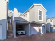 1 Bedroom flat rented in Claremont, Cape Town