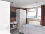 1 bedroom flat share for rent in Cotswold View,...