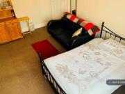 1 Bedroom Flat Share For Rent In Edgware