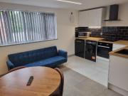 1 bedroom flat share to rent