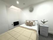 1 bedroom flat share to rent