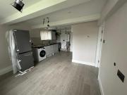 1 Bedroom: Flat: Station Road, High Wycombe: £1,200 pcm...