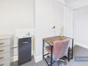1 bedroom Flat To Let