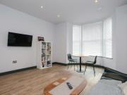 1 bedroom Flat To Let