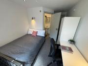 1 bedroom Flat To Let
