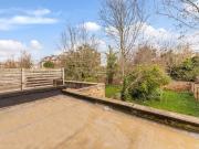 1 bedroom Flat To Let Total Size: 325 SQ FT
