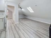 1 bedroom flat to rent in Feltham Road, Ashford 36112486 on
