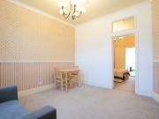 1 Bedroom Flat To Rent in Flat B 15 Ashgrove Road,...