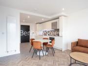 1 Bedroom flat to rent in Skyline Apartments, Makers...