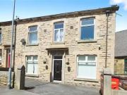 1 bedroom Flat to rent, Park Road, Darwen, BB3 £490 pcm