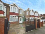 1 bedroom Flat to rent, Taunton Avenue, Hounslow, TW3...