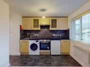 1 Bedroom flat, W3 with parking