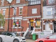 1 Bedroom Flat West Hamsptead Some Bills Inc