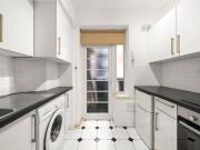 1 bedroom flat with 1 reception and 1 bathroom in...