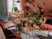 1 bedroom flat with garden