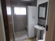 1 Bedroom Garden Cottage in Bordeaux