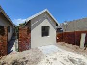 1 Bedroom Garden Cottage in Table View