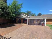 1 Bedroom Garden Cottage To Let in Wierda Park