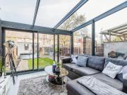 1 bedroom ground flat for sale