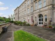 1 bedroom ground flat for sale