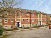 1 bedroom ground flat for sale