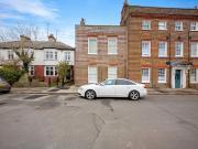 1 bedroom ground flat for sale