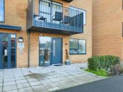 1 bedroom ground flat for sale